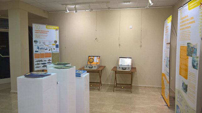 La CHE lleva a Mequinenza su exposición sobre el mejillón cebra 