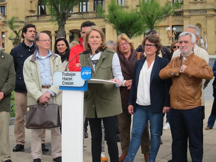 Arantza Quiroga y canddiatos del PP