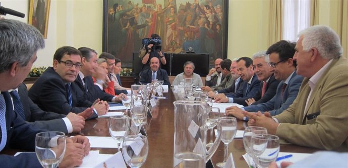 Reunión en la Delegación del Gobierno en Andalucía.