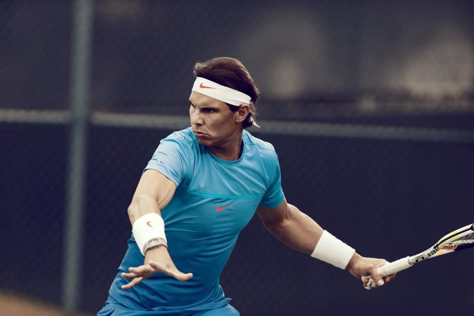 Rafa Nadal equipado por Nike para Roland Garros