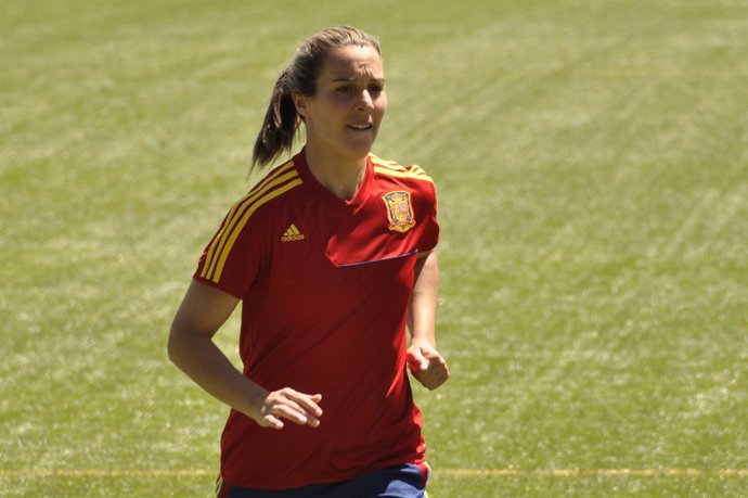 Priscila Borja entrenando con la selección española