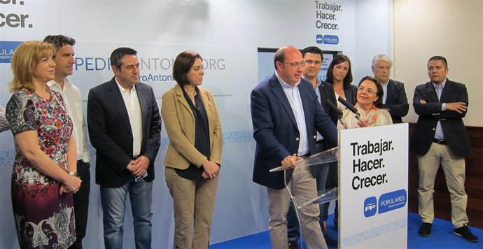 Pedro Antonio, con integrantes de su lista