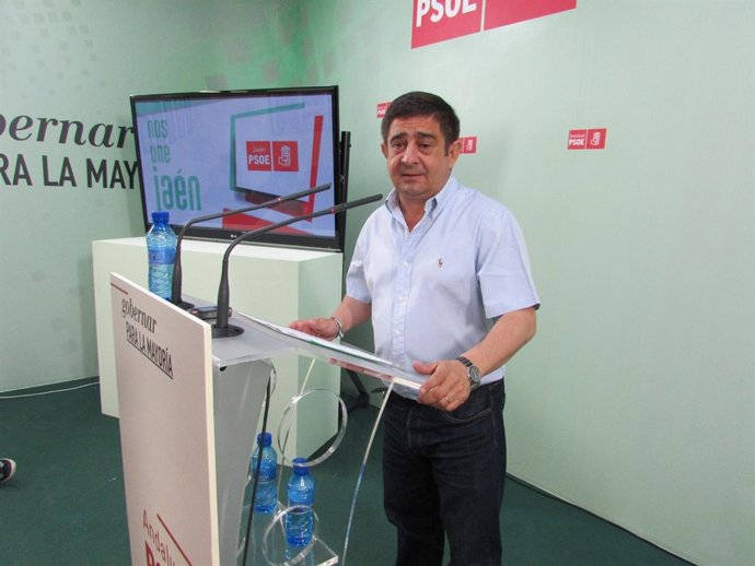 Francisco Reyes hace balance de la campaña del PSOE en las municipales 2015.