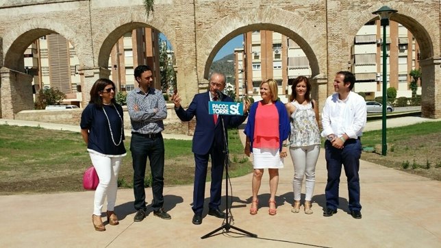 De la Torre, alcalde de Málaga, en el Acueducto de San Telmo