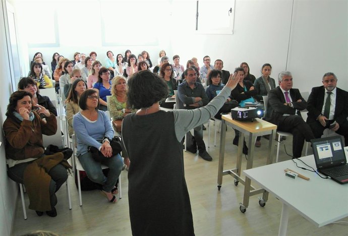 Conferencia de C.Beltran en el nuevo Espacio de Apoyo de Mémora en Girona