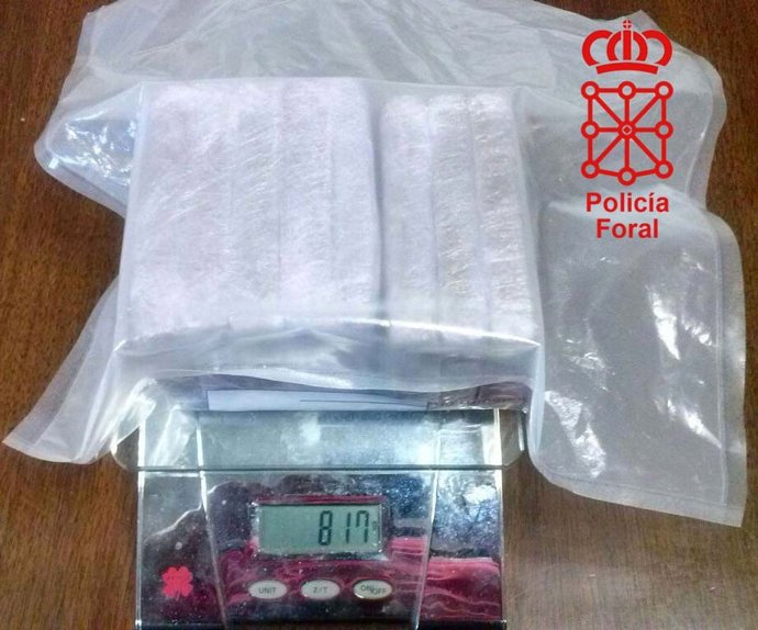 El hachís que transportaban los detenidos en Barañain.