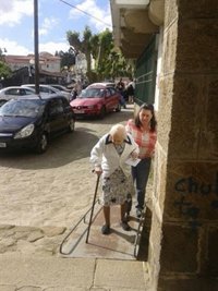 El PSdeG acusa al PP de Pontedeume (A Coruña) de "acarrear" votos de ancianos