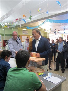 El candidato del PSOE a la Alcaldía, Carlos Pérez Anadón.