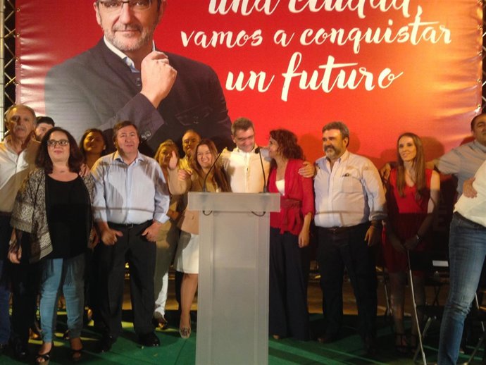 Verónica Perez, Antonio Gutiérrez Limones y María Jesús Montero. 