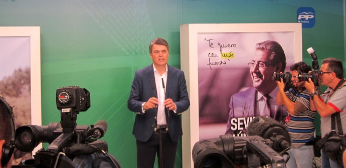 Rojas, durante su intervención en la sede del PP-A