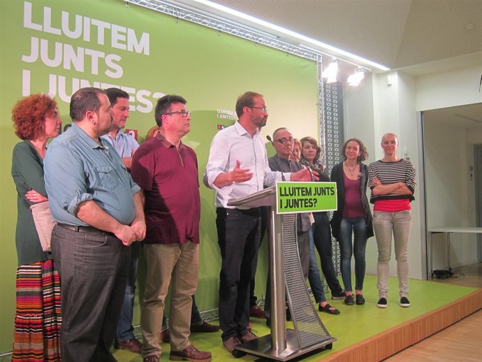 Dirigentes de ICV-EUiA con Joan Herrera y Joan Mena