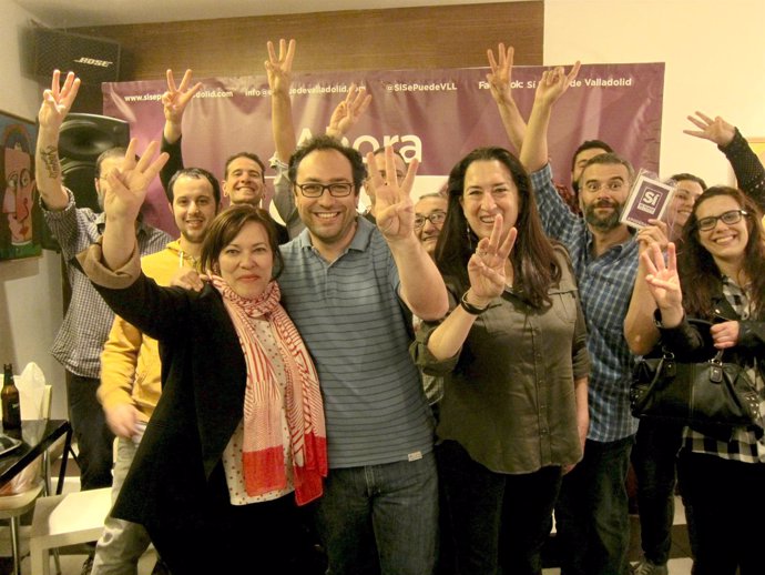 La candidata de Sí se Puede Valladolid, Chávez, celebra el resultado del 24M