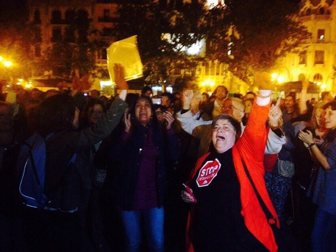 Concentración en la Plaza del Ayuntamiento por el resultado de las elecciones