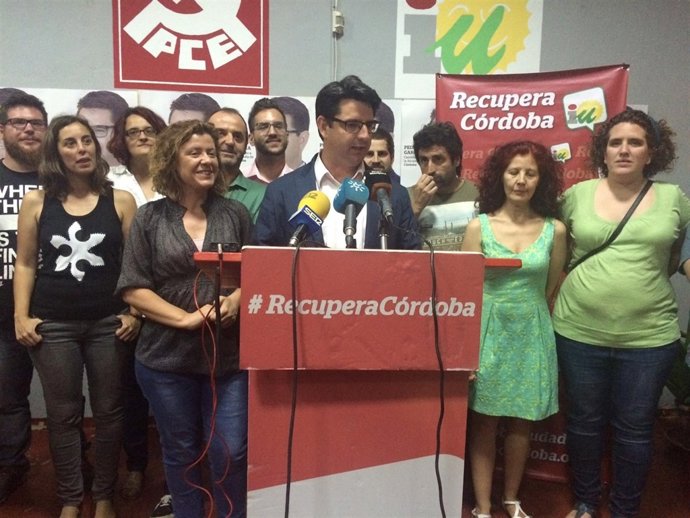 Pedro García interviene en la sede IU