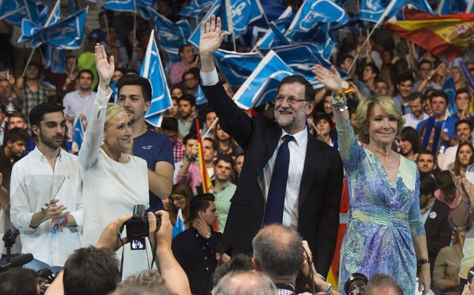 Rajoy, Aguirre y Cifuentes en el cierre de campaña en el Palacio de los Deportes