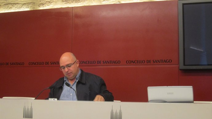 Francisco Reyes en rueda de prensa
