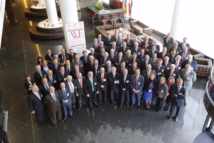 Asociados de AVE en la Asamblea General de 2015.