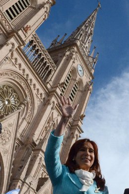 La presidenta argentina, Cristina Fernández, en la Basílica de Luján