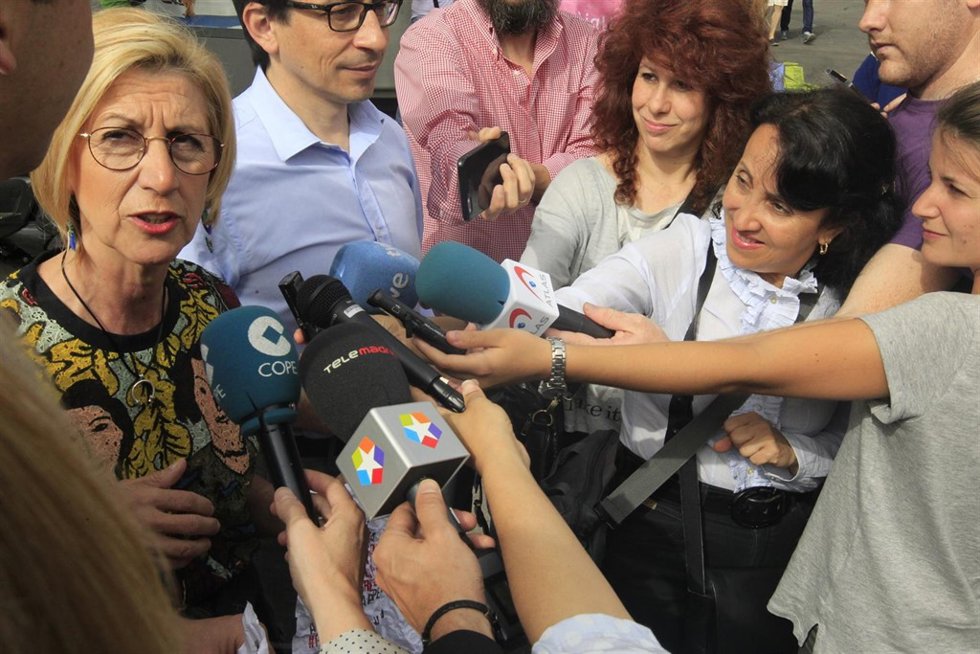 Rosa Díez presenta la campaña Pasa la bola