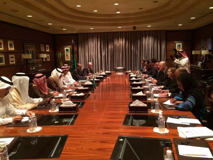 Reunión de Pastor con el ministro saudí de Transportes en Riad