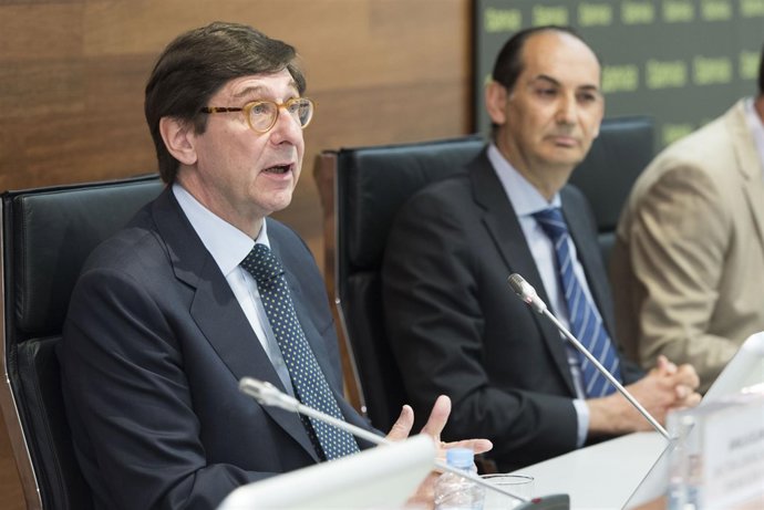 Ignacio Goirigolzarri y Joan Sarrion.