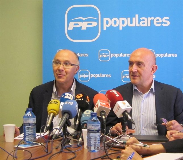 Ramiro Ruiz Medrano junto a Jesús Julio Carnero