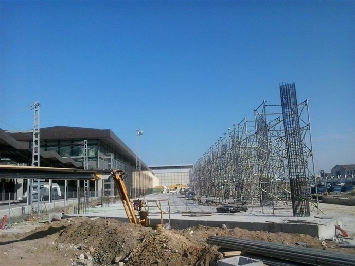 Trabajos de cimentación en la nueva estación de autobuses de Cádiz