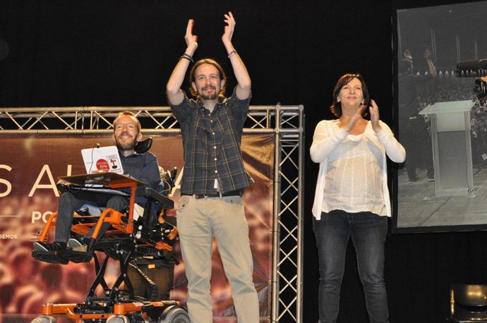 Pablo Iglesias en un mitin electoral en Zaragoza