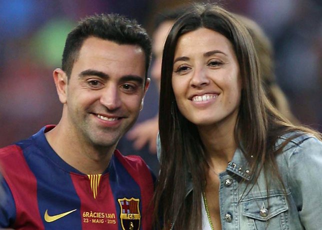 Xavi Hernández y su mujer Nuria Cunillera 