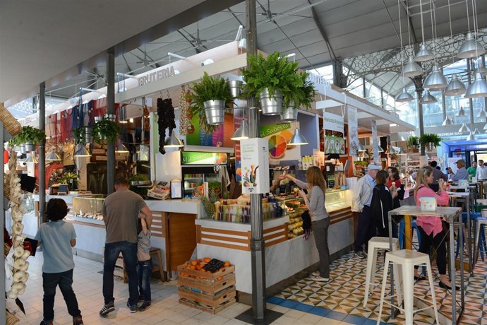 Interior del Mercado Victoria   