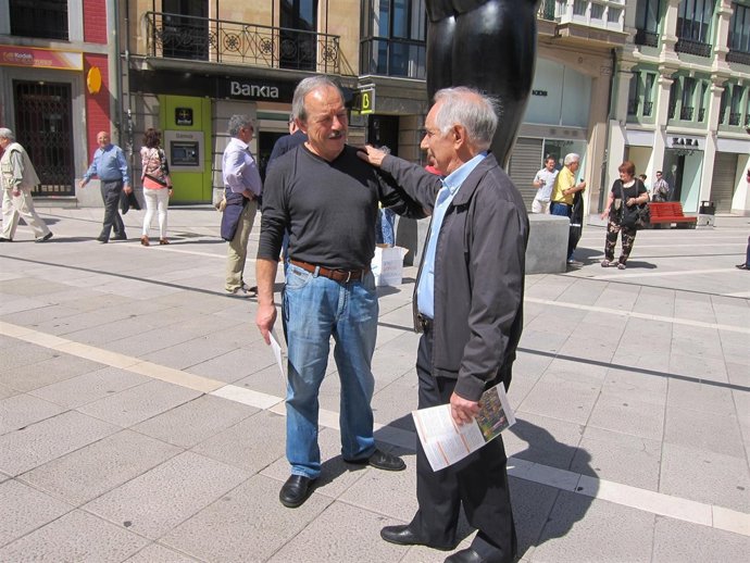Wenceslao López explica sus propuestas electorales.
