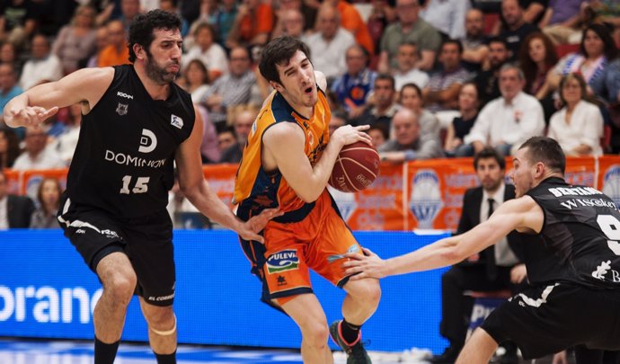 Guillem Vives Torrent y Álex Mumbrú. Valencia BC-Dominion Bilbao Basket