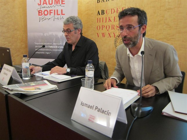 La mitad de los alumnos de familias pobres repite curso