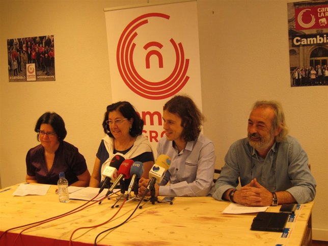 GONZALO PEÑA JUNTO A MIEMBROS DE SU CANDIDATURA