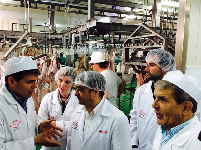 Visita de Francisco Reyes a Cárnicas Chica