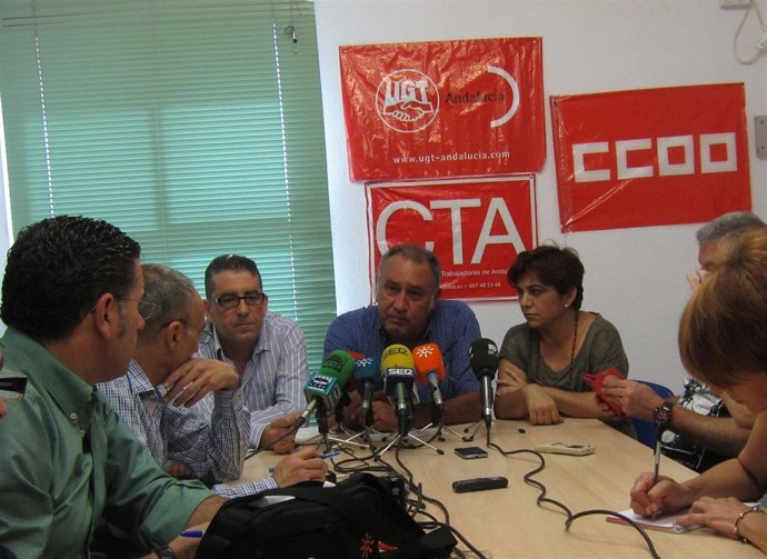 Los representantes sindicales de CTA, UGT y CCOO