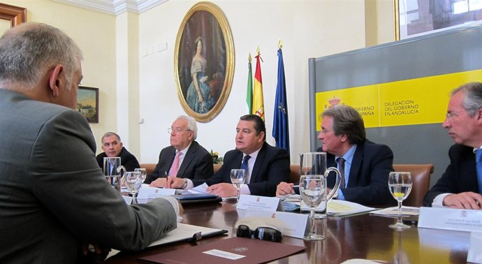 Reunión con Antonio Sanz preparatoia de la OPE 2015.