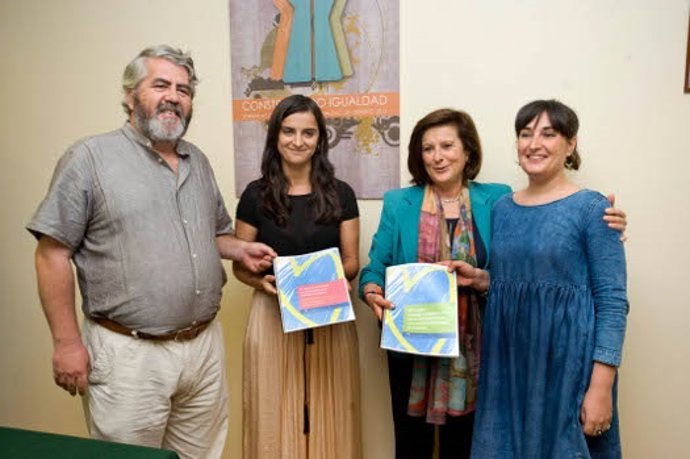 El IAM lanza una guía para que familias andaluzas contra la vg en adolescentes