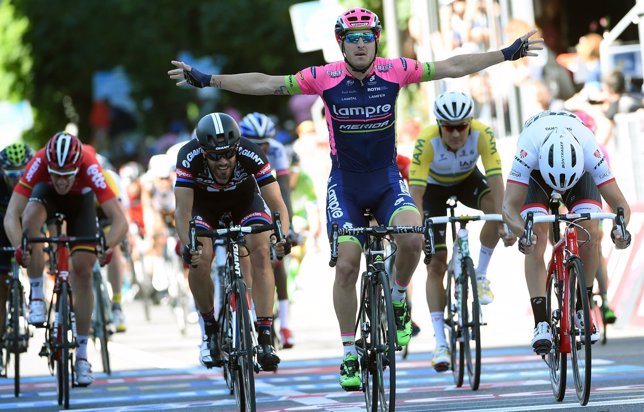Sacha Modolo gana su segunda etapa en el Giro de 2015            