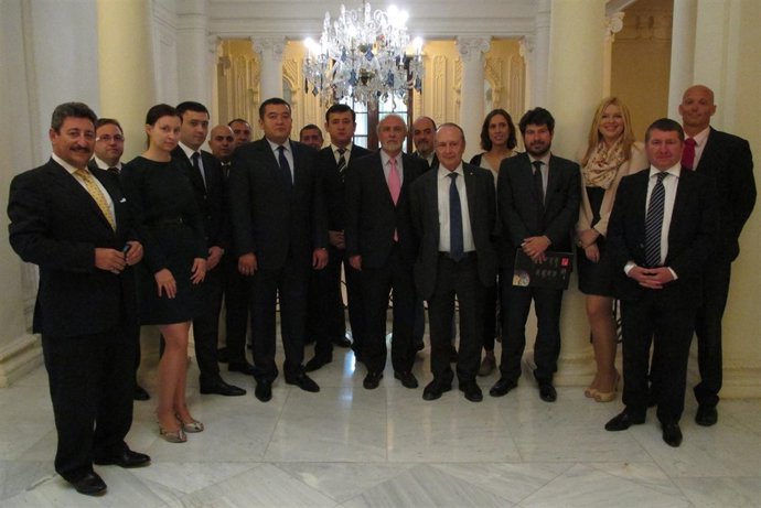 Uzbekistán visita España