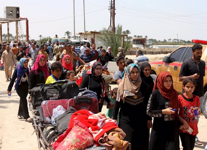 Desplazados suníes de Ramadi llegan a Bagdad.