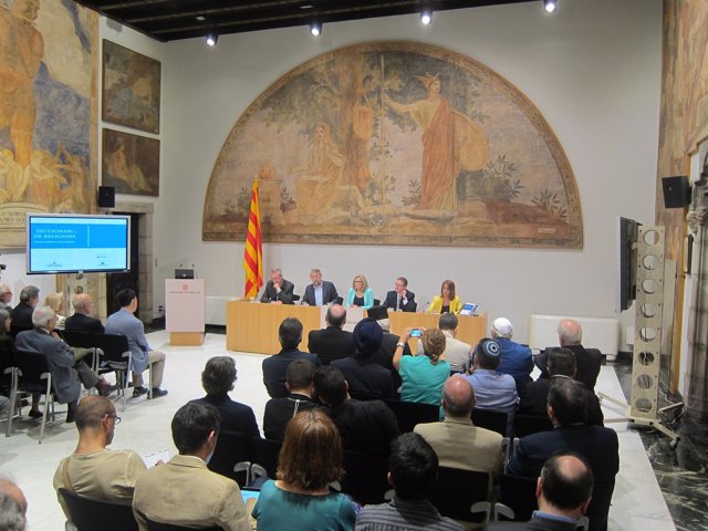 F.Torradeflot (Unesco), E.Vendrell, J.Ortega, J.Giró (La Caixa) y E.Franquesa