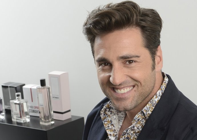 David Bustamante feliz junto Paula Echevarría hija Daniella perfumes