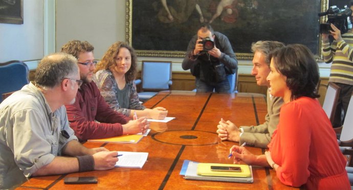Iñigo de la Serna se reúne con el candidato de Ganemos Santander