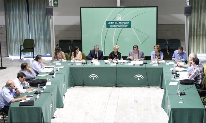Reunión de la Mesa de Interlocución Agraria, en Sevilla.