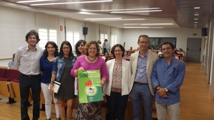 Angeles Jiménez en la inaguración de las jornadas sobre tabaquismo