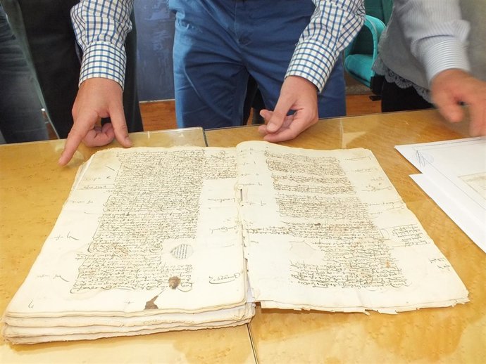 Legajos del siglo XVI recuperados en Guadix