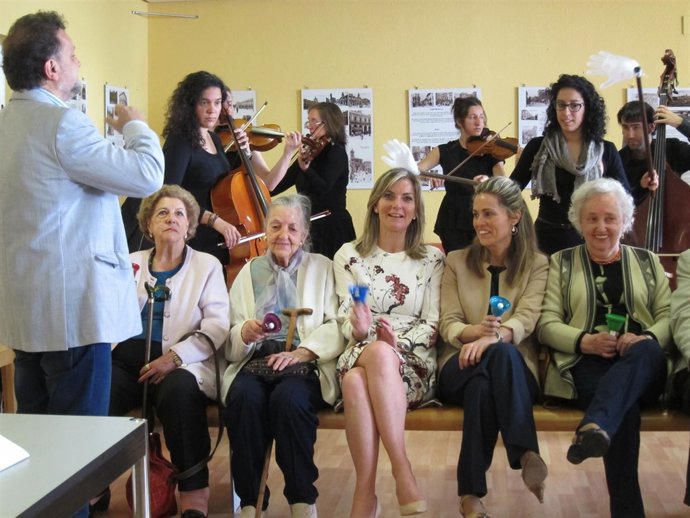 La consejera Graciela Blanco en el Centro Santa Teresa.