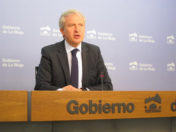 El portavoz del Gobierno riojano, Emilio del Río, informa Consejo de Gobierno