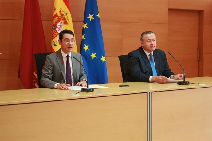 José Gabriel Ruiz y Bernabé en rueda de prensa para dar cuenta acuerdos Consejo